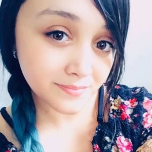 Meet your Posher, Angie